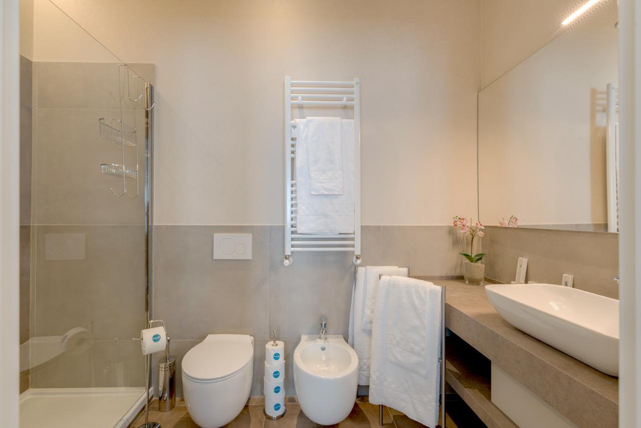 Sweett- Duomo Apartment Milan Luaran gambar